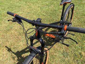 Gebrauchtes KTM MYROON COMP 29 2025 2025 Mountainbike, Schwarz, 29 — Bild 7 von 9