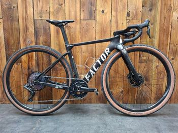 Used Factor Ostro Shimano Dura Ace Di2 2024 Road & Gravel
