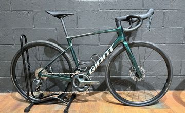 Giant Defy Advanced 3 2024 2024 Road & Gravel usato