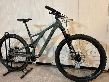 Brugt Specialized Stumpjumper EVO SRAM NX 2025 Mountainbike — billede 3 af 5
