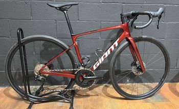 Tweedehands Giant Defy Advanced 2 2025 2025 Racefiets & gravel
