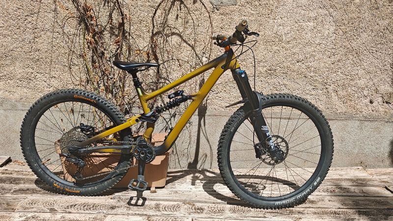 Used Specialized Status Shimano Deore XT 2024 MTB