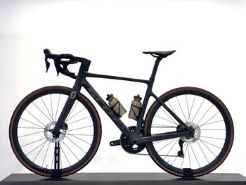 Brugt Scott Addict RC 15 2023 2023 Road & Gravel — billede 2 af 16