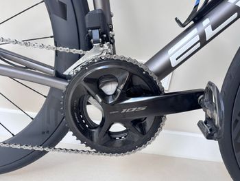 Použité Elves Custom Shimano 105 Di2 2023 Road & Gravel — obrázek 3 z 11