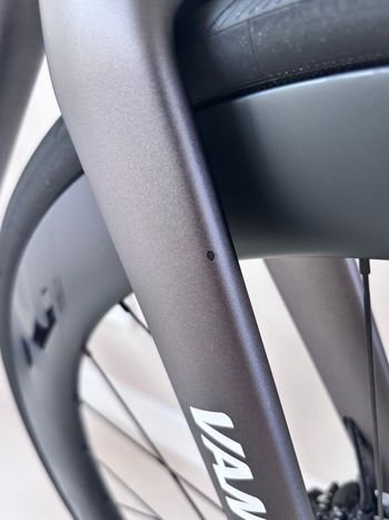 Použité Elves Custom Shimano 105 Di2 2023 Road & Gravel — obrázek 6 z 11