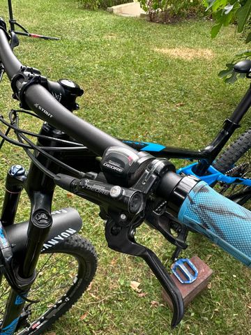 Trek Fuel EX 7 29 2018 2018 Mountainbike usato, Nero — immagine 11 di 17