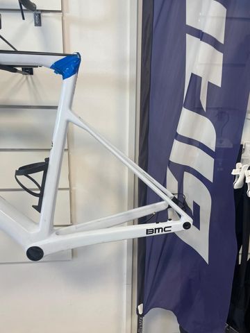 Gebrauchtes BMC TEAMMACHINE SLR01 Frameset 2022 Road & Gravel, Weiß — Bild 9 von 10