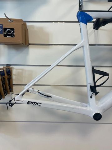 Gebrauchtes BMC TEAMMACHINE SLR01 Frameset 2022 Road & Gravel, Weiß — Bild 3 von 10