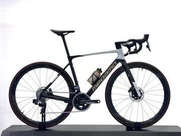 Megamo RAISE 00 AXS 2025 2025 Road & Gravel usato, Grigio chiaro — immagine 1 di 14