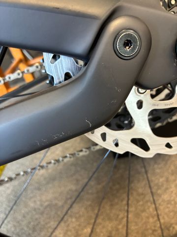 Used Canyon Neuron CF 8 — US 2021 2021 Mountainbike, Black, 27.5, 29 — image 13 of 14