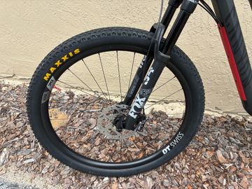 Used Canyon Neuron CF 8 — US 2021 2021 Mountainbike, Black, 27.5, 29 — image 9 of 14