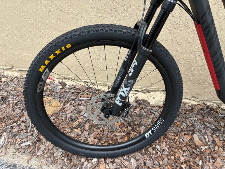 Used Canyon Neuron CF 8 — US 2021 2021 Mountainbike, Black, 27.5, 29 — image 9 of 14