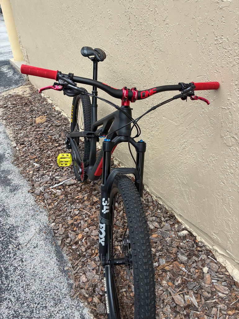 Used Canyon Neuron CF 8 — US 2021 2021 Mountainbike, Black, 27.5, 29 — image 2 of 14