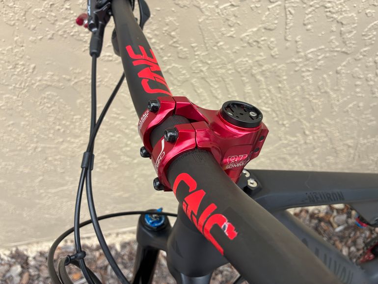 Used Canyon Neuron CF 8 — US 2021 2021 Mountainbike, Black, 27.5, 29 — image 5 of 14