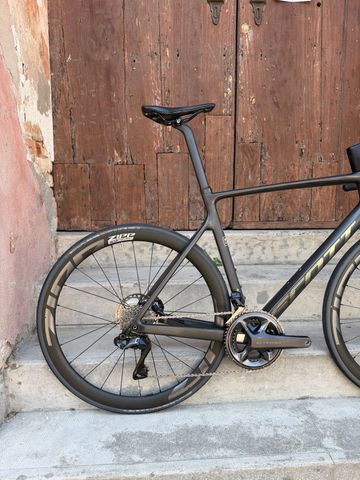 Używany Scott Addict RC 15 2023 2023 Road & Gravel — zdjęcie 7 z 19