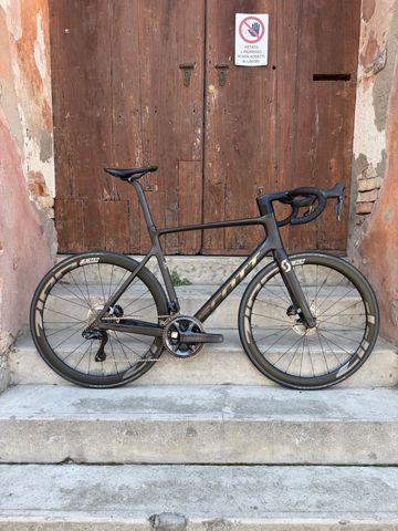 Używany Scott Addict RC 15 2023 2023 Road & Gravel — zdjęcie 5 z 19