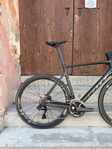 Używany Scott Addict RC 15 2023 2023 Road & Gravel — zdjęcie 3 z 19