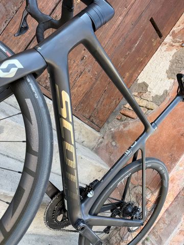 Używany Scott Addict RC 15 2023 2023 Road & Gravel — zdjęcie 19 z 19