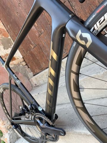 Używany Scott Addict RC 15 2023 2023 Road & Gravel — zdjęcie 10 z 19