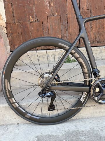 Używany Scott Addict RC 15 2023 2023 Road & Gravel — zdjęcie 4 z 19