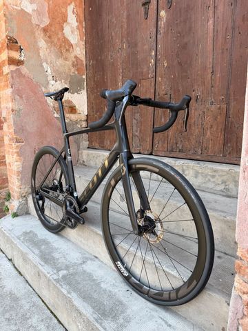 Używany Scott Addict RC 15 2023 2023 Road & Gravel — zdjęcie 2 z 19