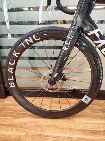 Käytetty Factor Ostro SRAM Force eTap AXS 2026 Road & Gravel — kuva 11 / 17