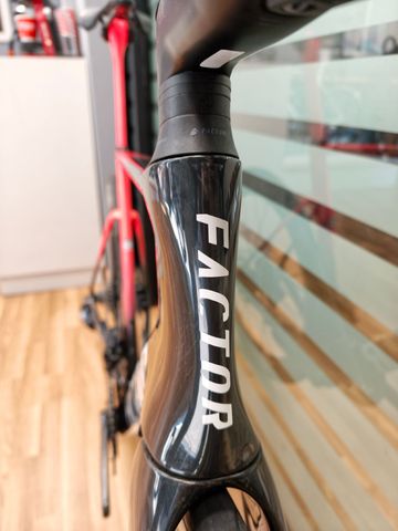 Factor Ostro SRAM Force eTap AXS 2026 Road & Gravel usato, Nero — immagine 7 di 17