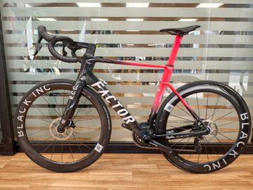 Factor Ostro SRAM Force eTap AXS 2026 Road & Gravel usato, Nero — immagine 9 di 17
