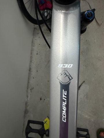 Gebrauchtes Nakamura Custom Shimano Deore 2024 Mountainbike, Hellgrau — Bild 9 von 11