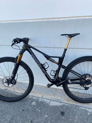 Gebrauchtes Orbea OIZ M-PRO 2024 2024 Mountainbike, Schwarz — Bild 2 von 9