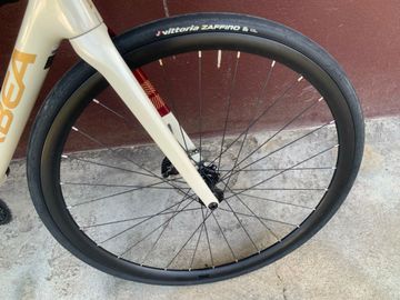 Used Orbea ORCA M30 2024 2024 Road & Gravel, White — image 5 of 11