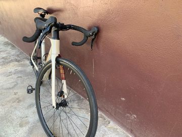 Used Orbea ORCA M30 2024 2024 Road & Gravel, White — image 2 of 11
