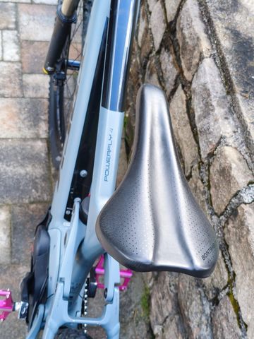 Trek Powerfly FS 4 G2 2020 2020 Mountainbike usato, Grigio chiaro — immagine 2 di 13