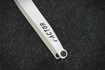 Tweedehands Factor OSTRO VAM 2023 Frameset 2023 Road & Gravel — afbeelding 7 van 9