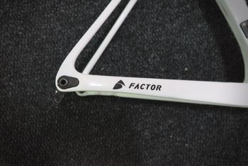 Tweedehands Factor OSTRO VAM 2023 Frameset 2023 Road & Gravel — afbeelding 5 van 9
