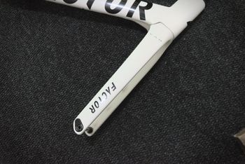 Tweedehands Factor OSTRO VAM 2023 Frameset 2023 Road & Gravel — afbeelding 3 van 9