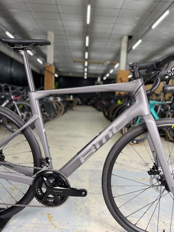 Brugt BMC Roadmachine FIVE Carbon 2025 Road & Gravel — billede 11 af 12