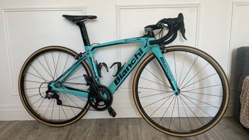 Bianchi Oltre Campagnolo Chorus 2019 Road & Gravel usato