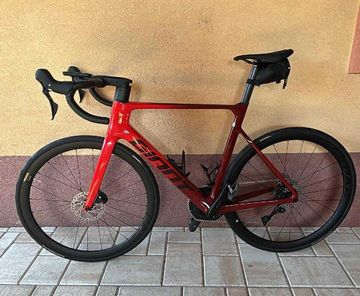Giant Defy Advanced 2 2024 2024 Road & Gravel usato