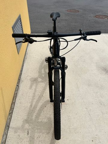 Giant XTC SLR 29 2 2022 2022 Mountainbike usato, Nero — immagine 2 di 11