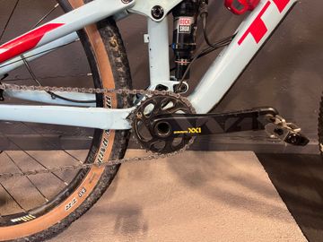 Używany Trek Top Fuel 9.8 SL 2016 2016 Mountainbike — zdjęcie 3 z 6