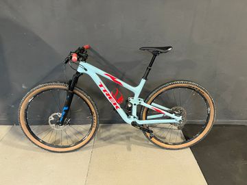Używany Trek Top Fuel 9.8 SL 2016 2016 Mountainbike — zdjęcie 2 z 6