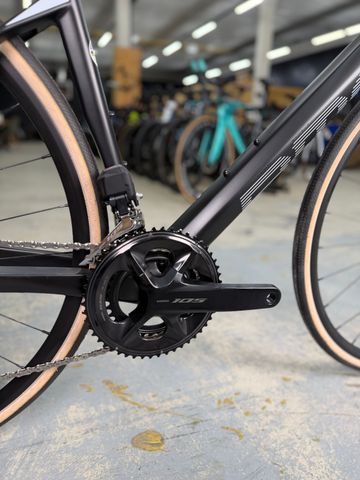 Used BMC Roadmachine FOUR 2024 2024 Road & Gravel, Black — image 9 of 12