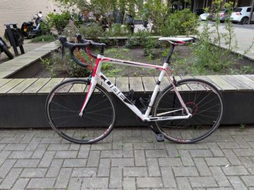 Used Cube Peloton 2013 2013 Road & Gravel, White — image 1 of 8