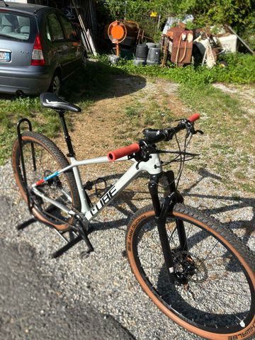 Tweedehands CUBE REACTION C:62 PRO 2024 2024 Mountainbike — afbeelding 2 van 6