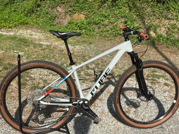 Tweedehands CUBE REACTION C:62 PRO 2024 2024 Mountainbike — afbeelding 1 van 6