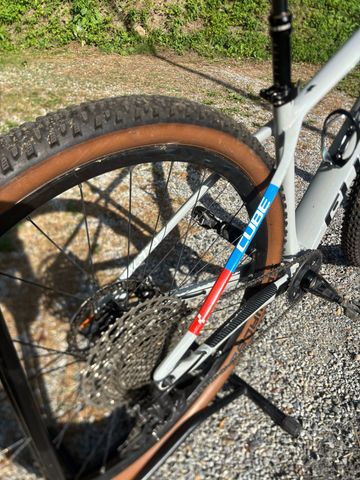 Tweedehands CUBE REACTION C:62 PRO 2024 2024 Mountainbike — afbeelding 4 van 6