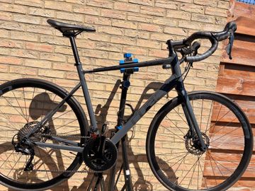 Used CUBE ATTAIN SL 2022 2022 Road & Gravel, Black — image 1 of 3