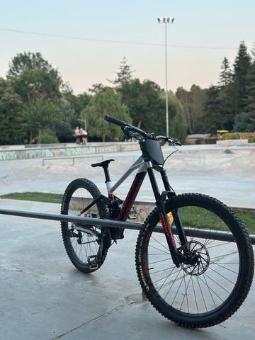 Käytetty Mondraker Summum 29 2021 2021 Mountainbike — kuva 7 / 7