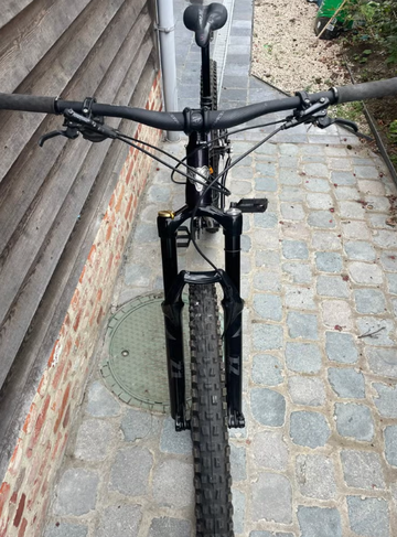 Used Kona Honzo ESD 2022 2022 Mountainbike, Purple, 29 — image 2 of 4